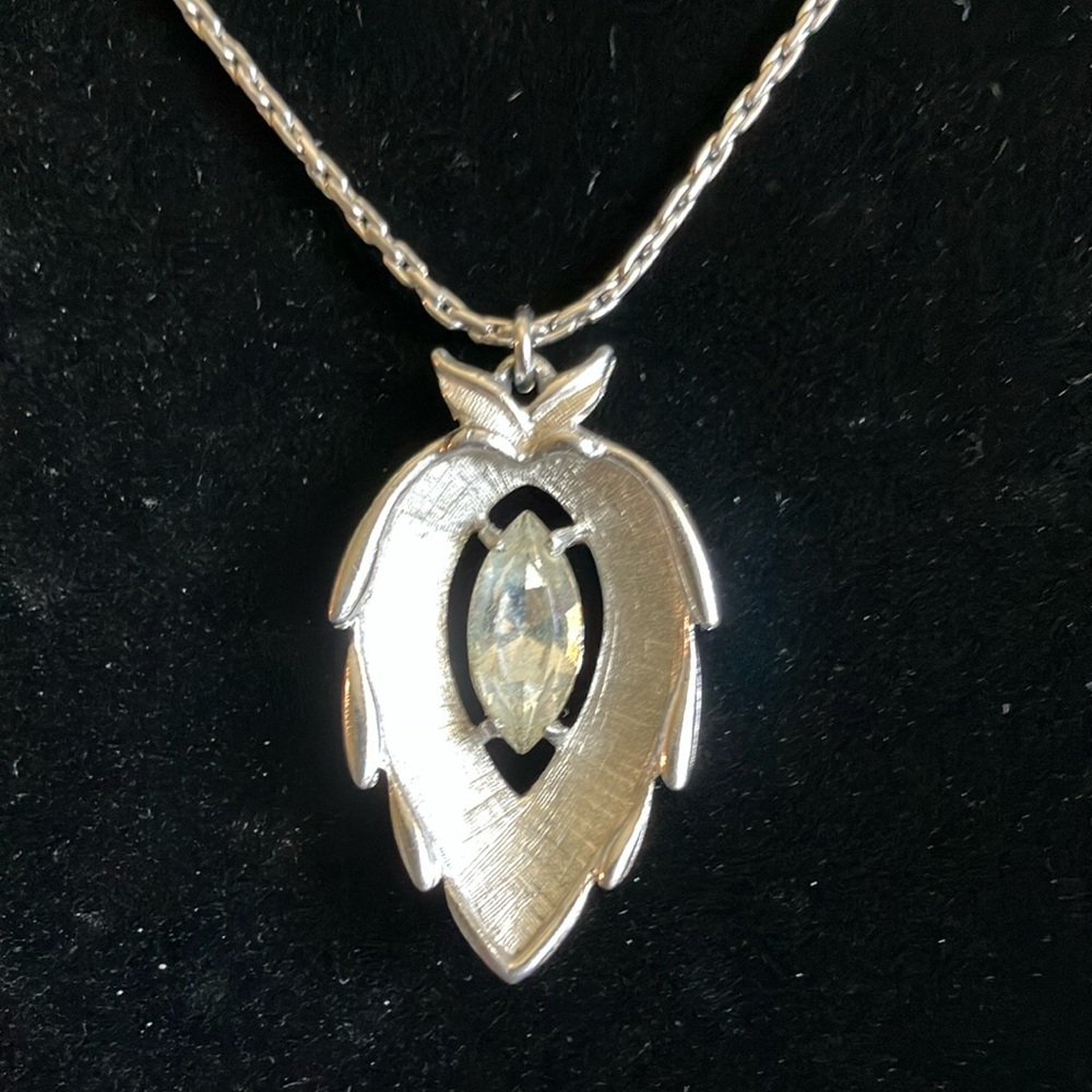 Sarah‎ Coventry Silver Tone Silver Leaf Necklace with Crystal Pendant